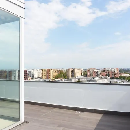 Attico Ladolcevita Apartamento Milão